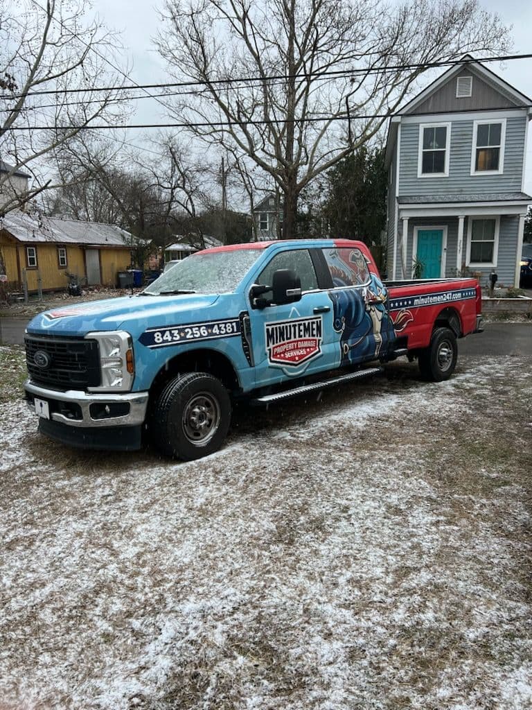 Minutemen Truck Ready for Winter in Charleston image